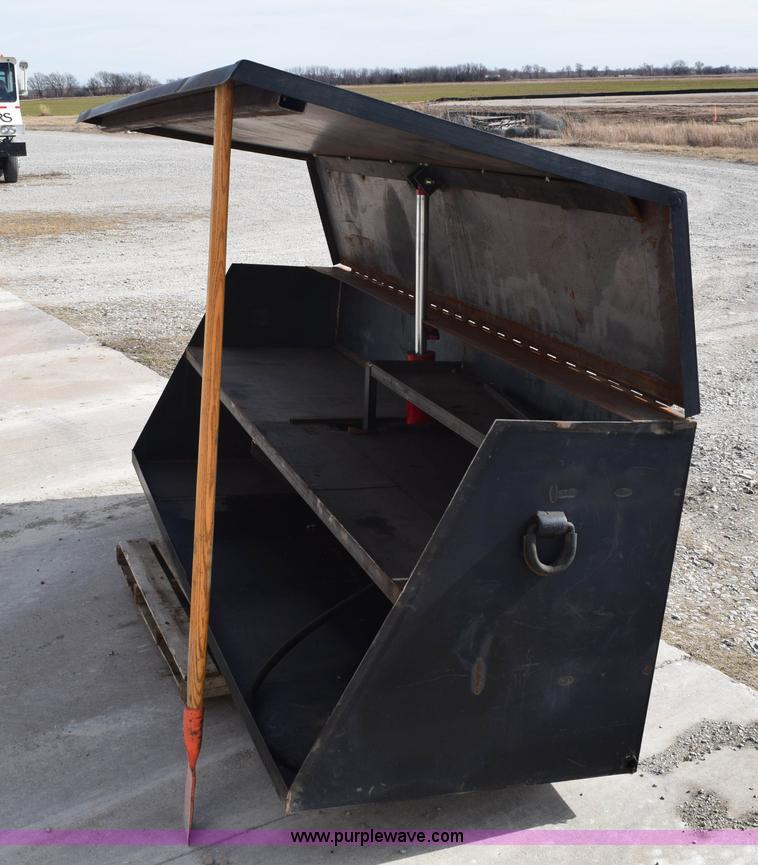 image for item BB9558 Utility box