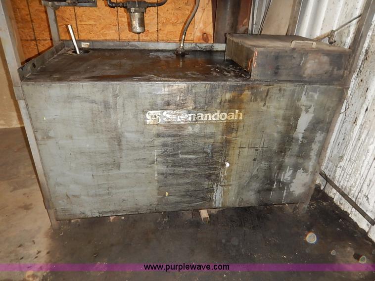 image for item BM9948 Shenandoah waste oil heater