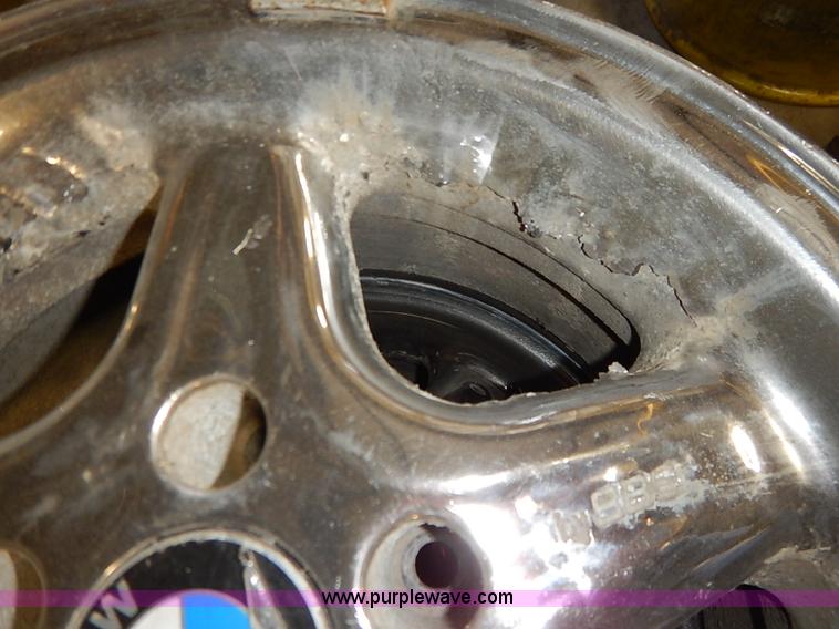 image for item BM9951 (4) BMW 15" aluminum alloy wheels