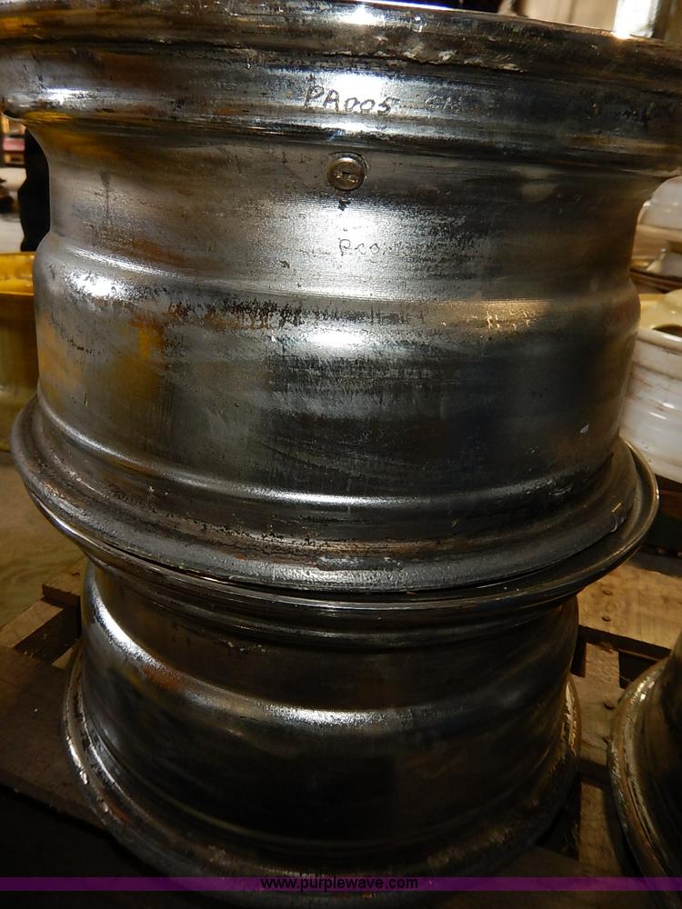 image for item BM9951 (4) BMW 15" aluminum alloy wheels