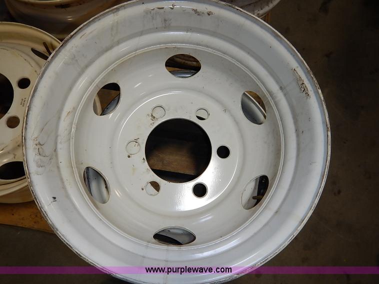 image for item BM9952 (7) 19.5x6.00 wheels