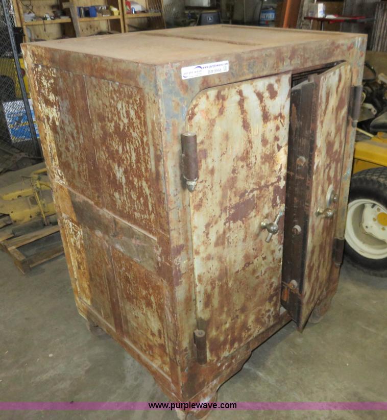 image for item BM9958 Die Bold safe