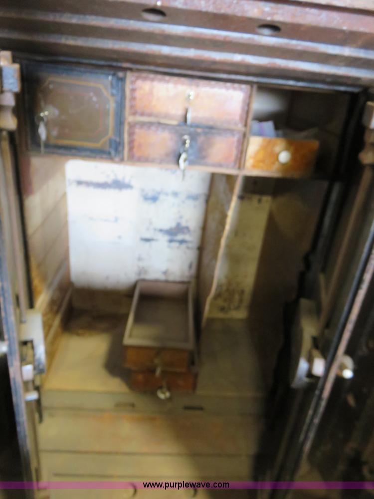 image for item BM9958 Die Bold safe