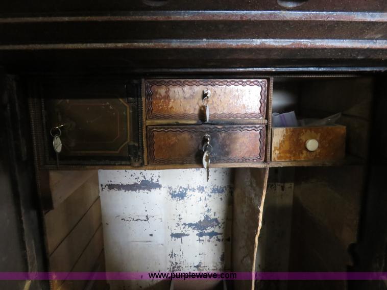 image for item BM9958 Die Bold safe