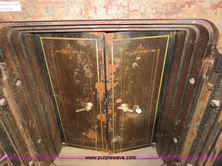 image for item BM9958 Die Bold safe