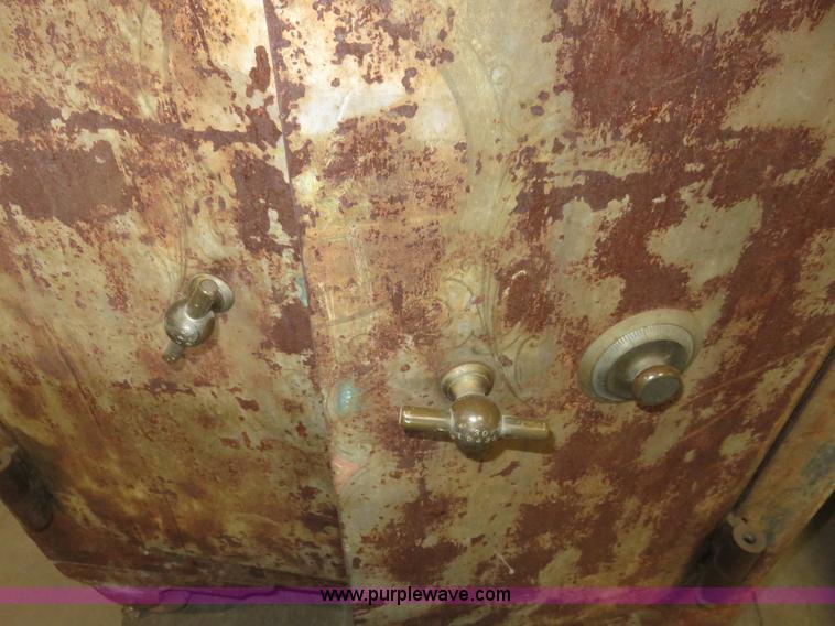 image for item BM9958 Die Bold safe