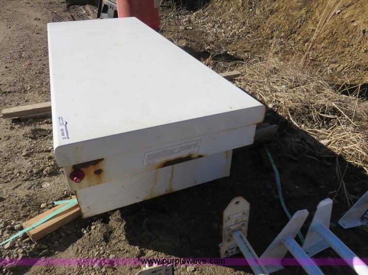 image for item BM9988 Assorted automotive items