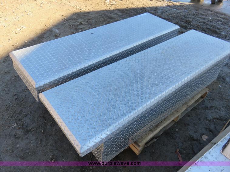 image for item BM9989 Assorted automotive items