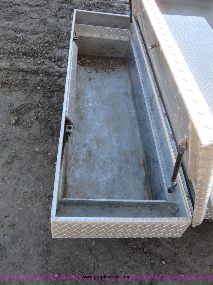 image for item BM9989 Assorted automotive items