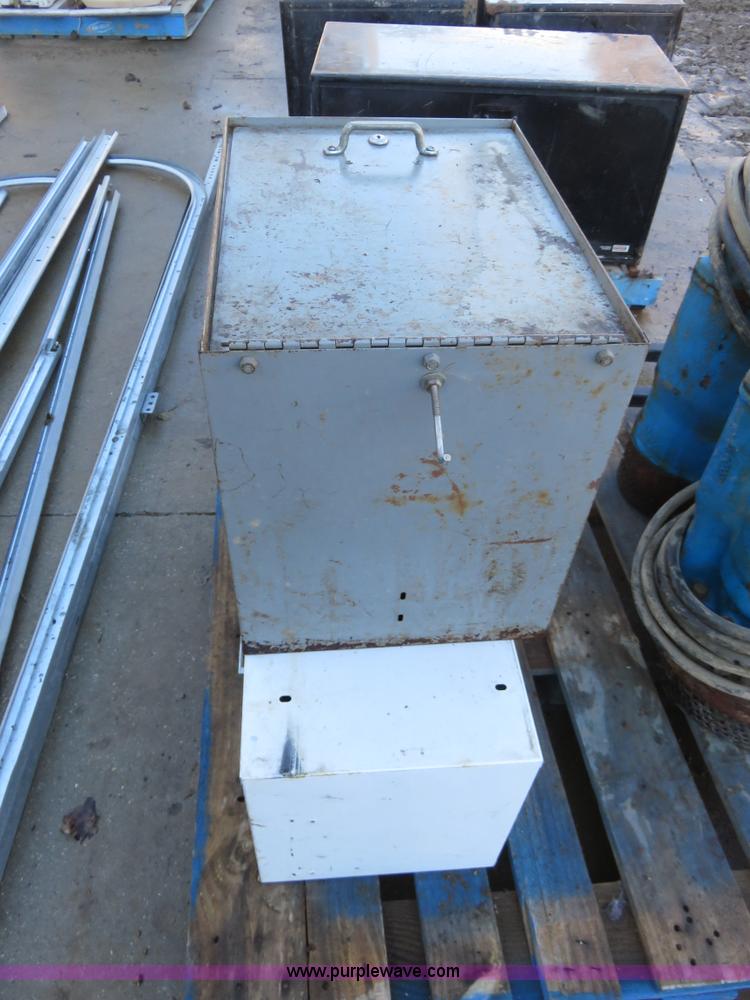 image for item BM9990 Assorted automotive items