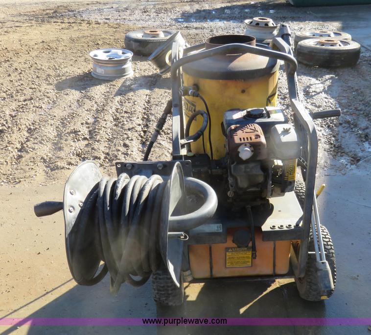 image for item BM9996 Landa pressure washer