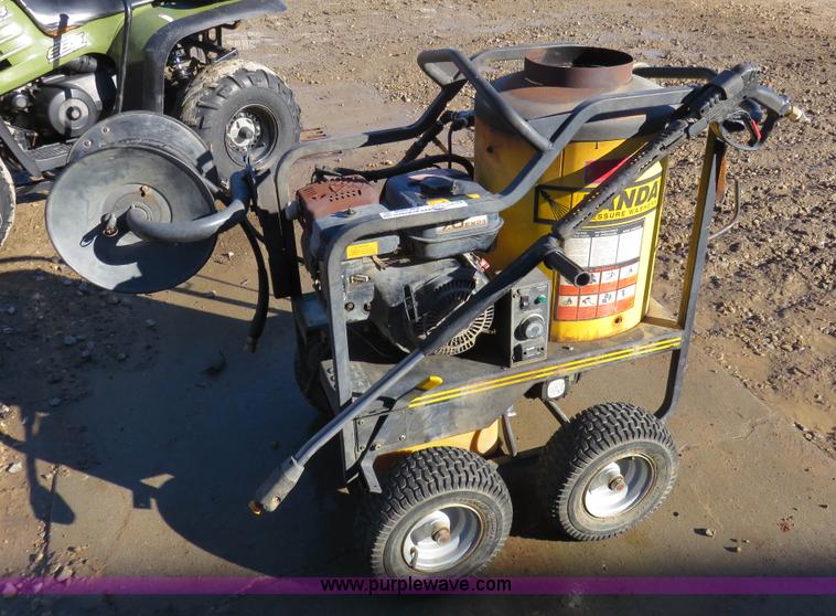 image for item BM9996 Landa pressure washer