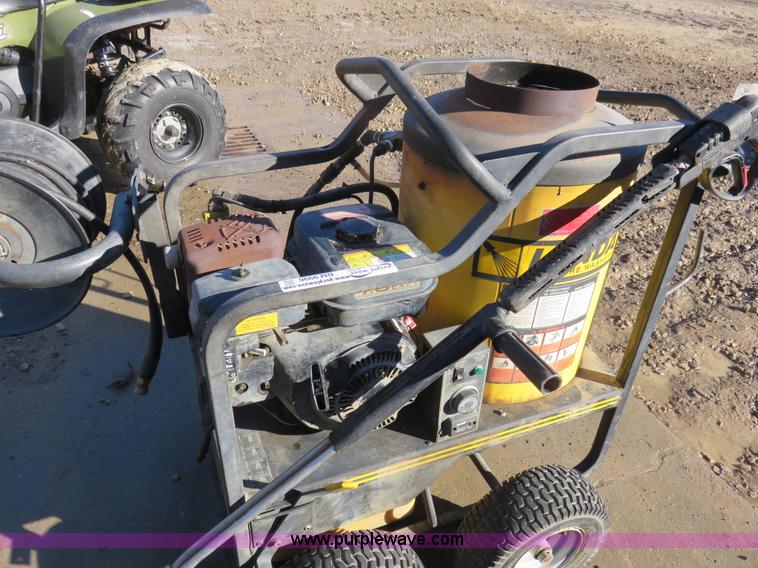 image for item BM9996 Landa pressure washer