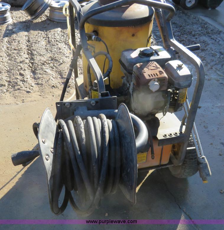 image for item BM9996 Landa pressure washer