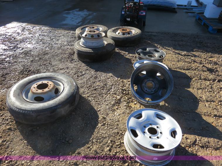 image for item BM9997 Assorted tires and wheels