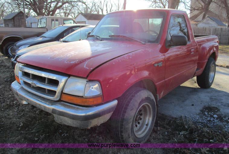 image for item D2266 1998 Ford Ranger XL pickup truck