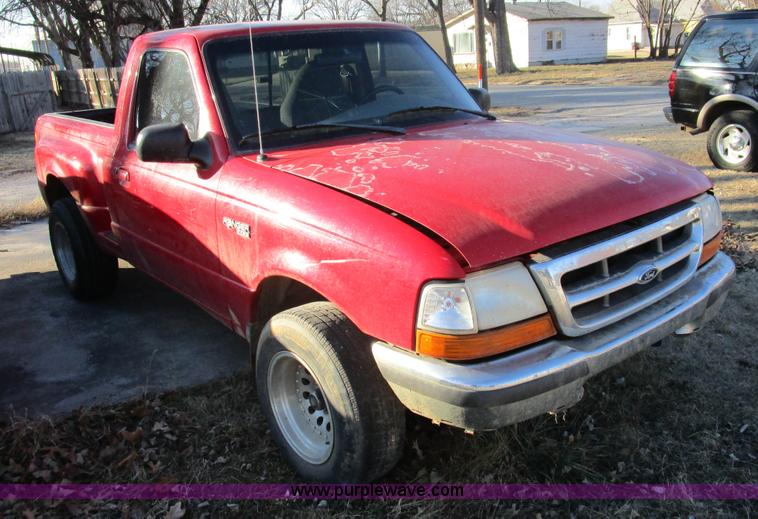 image for item D2266 1998 Ford Ranger XL pickup truck
