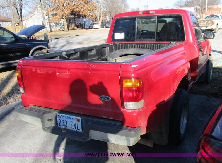 image for item D2266 1998 Ford Ranger XL pickup truck