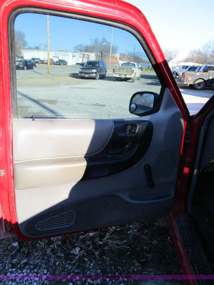 image for item D2266 1998 Ford Ranger XL pickup truck