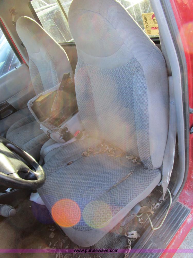 image for item D2266 1998 Ford Ranger XL pickup truck