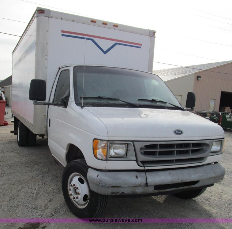 image for item D2271 2000 Ford Econoline E350 box van