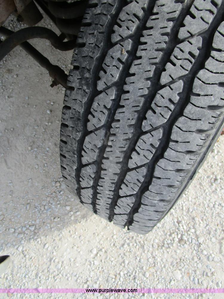 image for item D2271 2000 Ford Econoline E350 box van