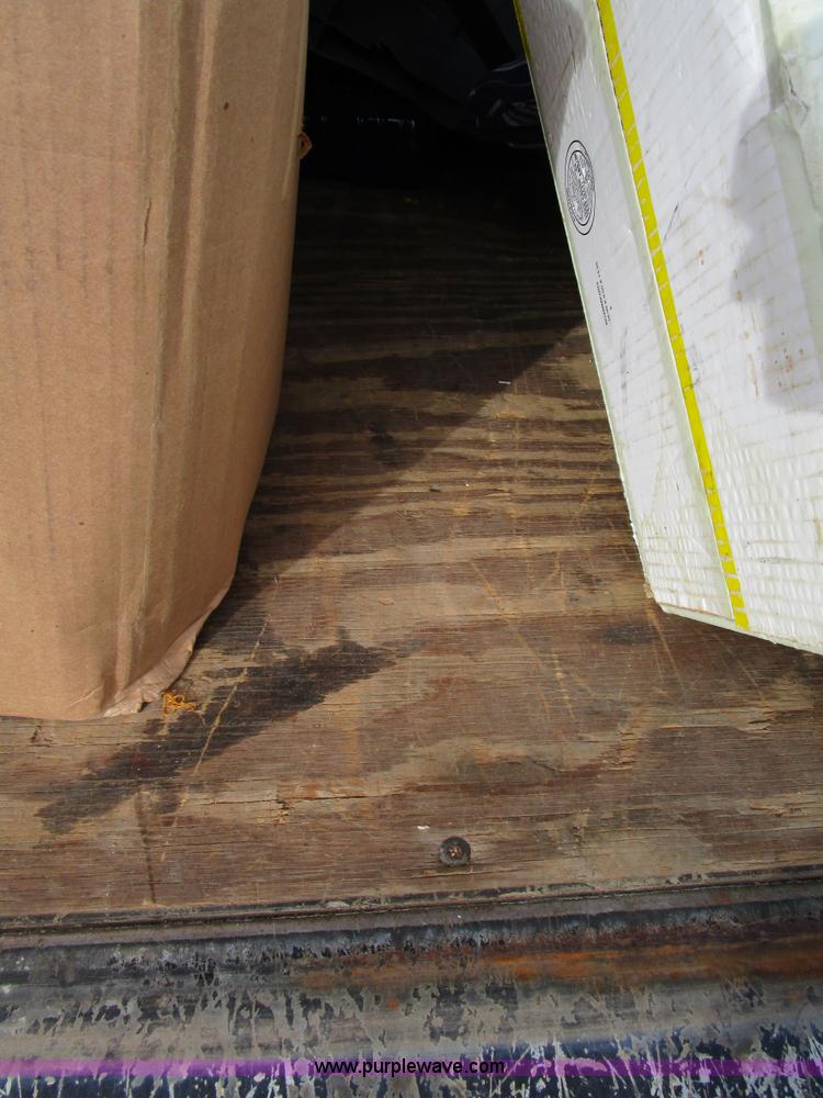 image for item D2271 2000 Ford Econoline E350 box van