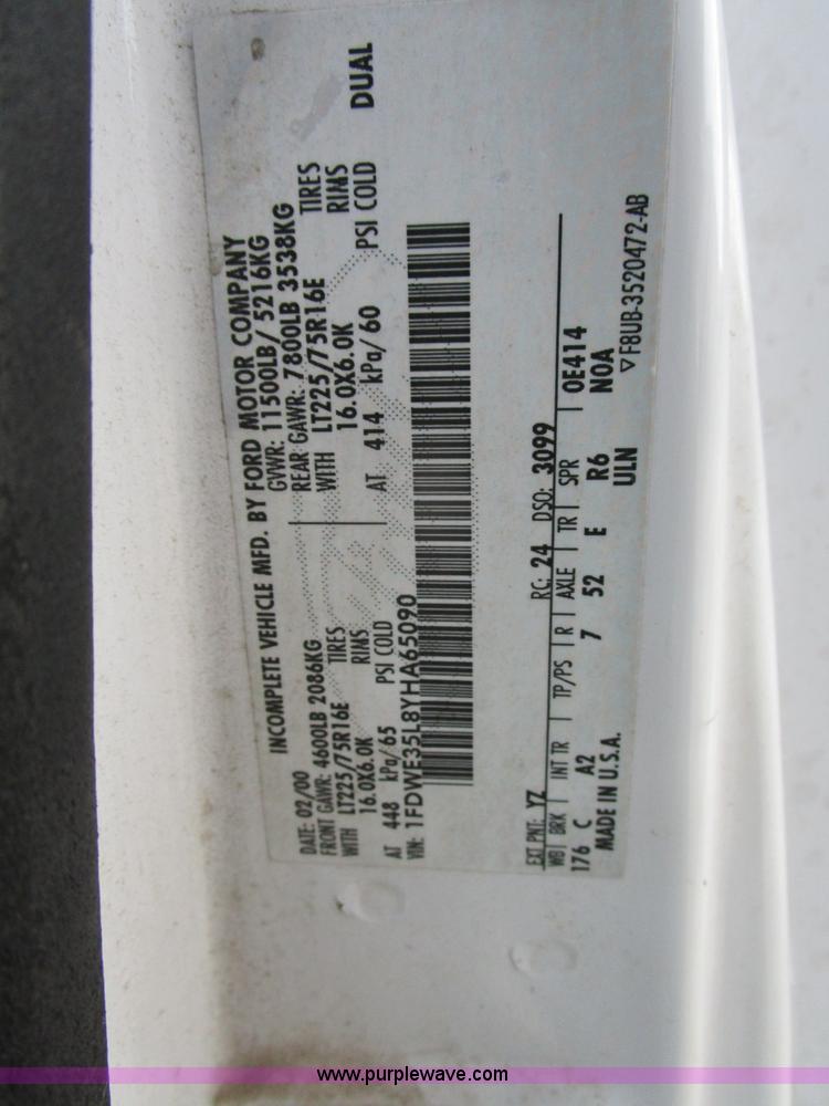 image for item D2271 2000 Ford Econoline E350 box van