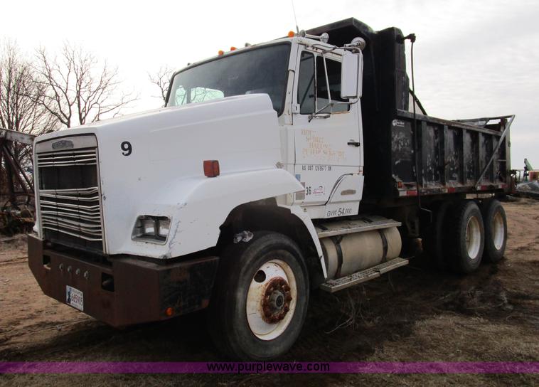 image for item D2274 1987 Freightliner FLC11264T dump truck
