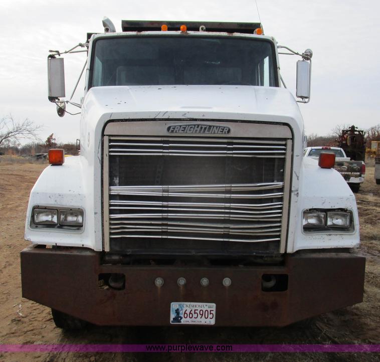 image for item D2274 1987 Freightliner FLC11264T dump truck