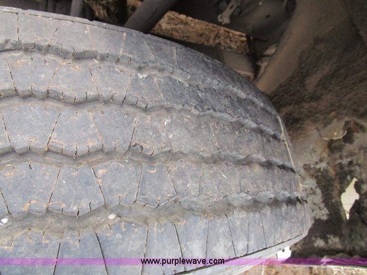 image for item D2274 1987 Freightliner FLC11264T dump truck