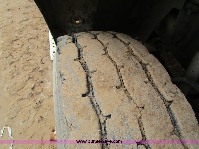 image for item D2274 1987 Freightliner FLC11264T dump truck