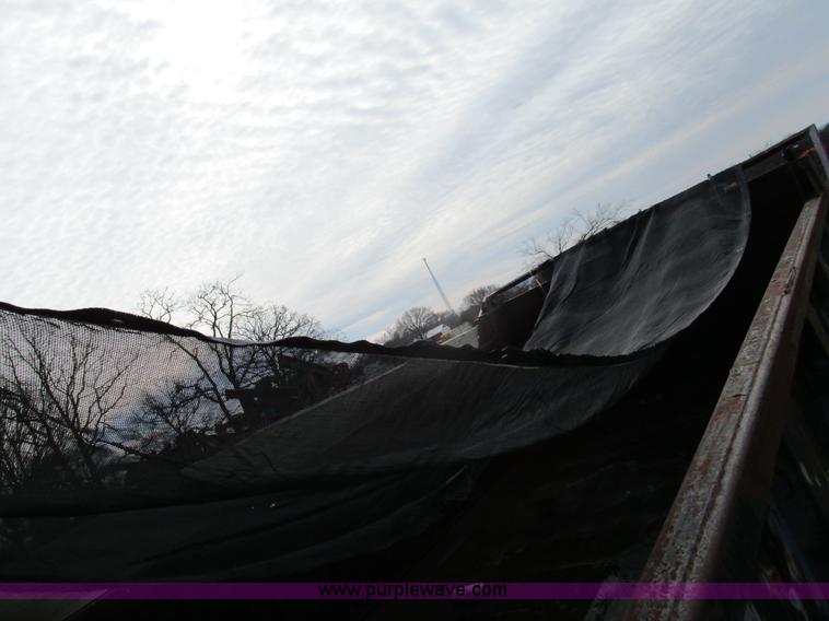 image for item D2274 1987 Freightliner FLC11264T dump truck