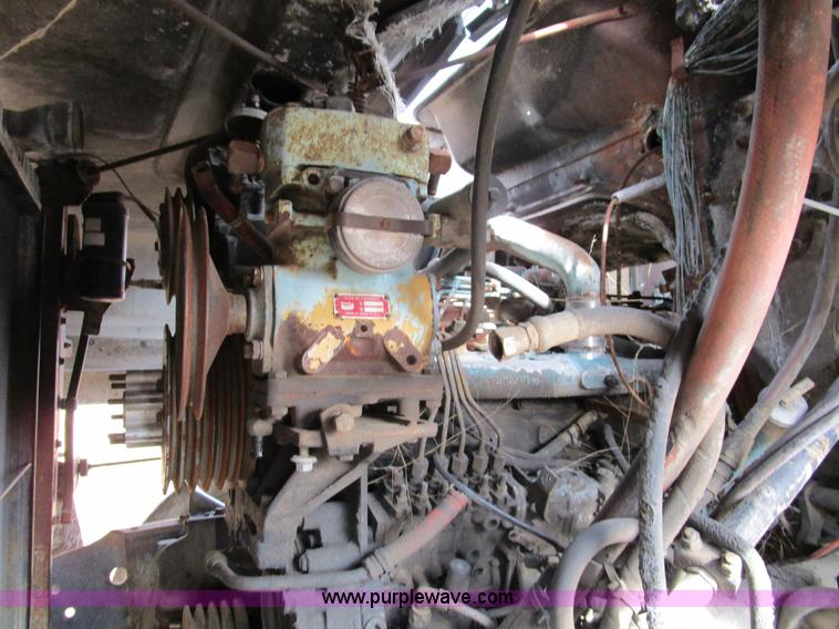 image for item D2275 1987 International S1900 dump truck