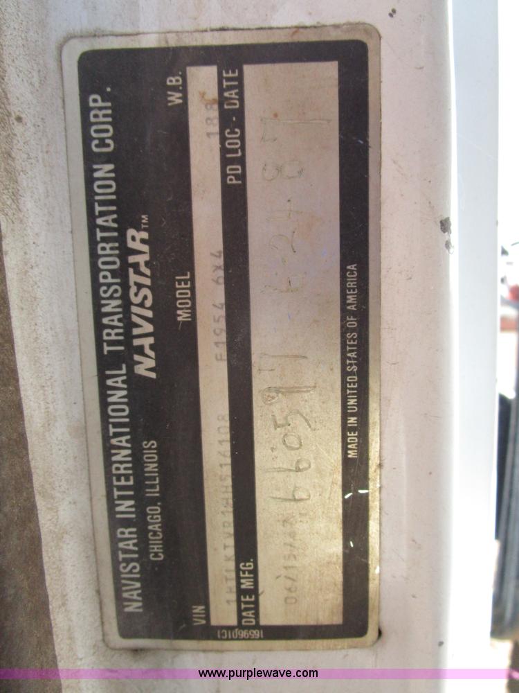 image for item D2275 1987 International S1900 dump truck