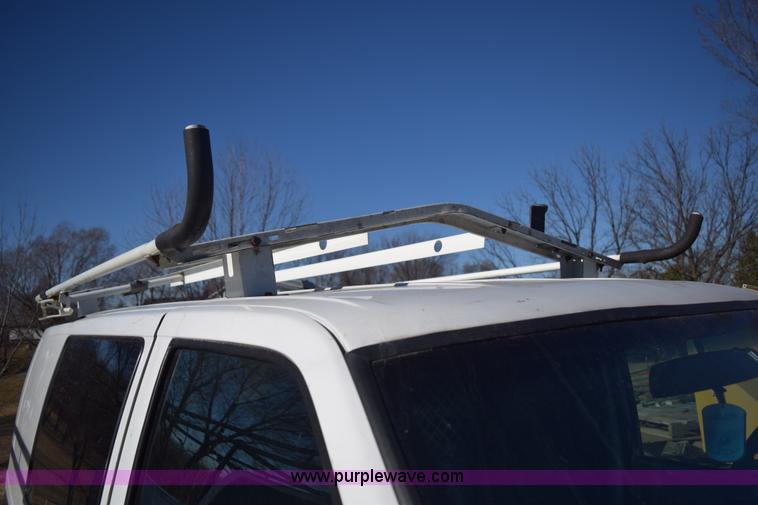 image for item E6095 2001 GMC Safari van