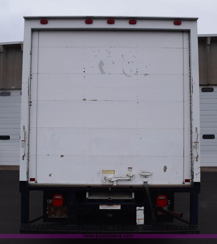 image for item E6133 2008 Chevrolet Express 3500 box truck