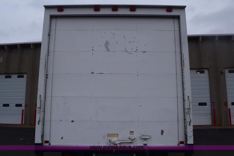 image for item E6133 2008 Chevrolet Express 3500 box truck