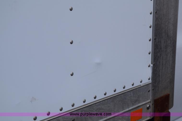 image for item E6133 2008 Chevrolet Express 3500 box truck