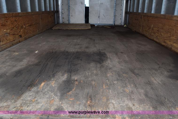 image for item E6133 2008 Chevrolet Express 3500 box truck