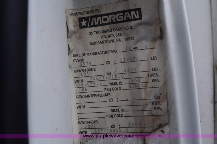 image for item E6133 2008 Chevrolet Express 3500 box truck