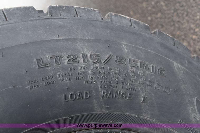 image for item E6133 2008 Chevrolet Express 3500 box truck