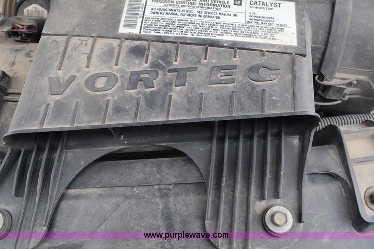 image for item E6133 2008 Chevrolet Express 3500 box truck