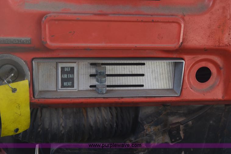 image for item E6137 1972 Chevrolet C60 flatbed dump truck