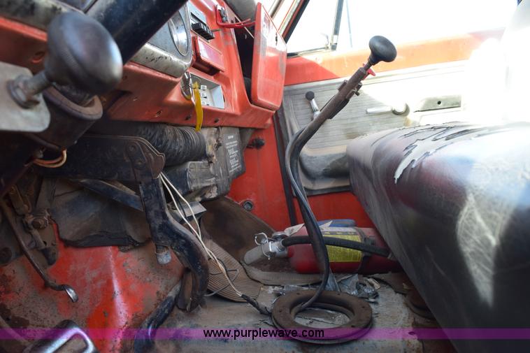 image for item E6137 1972 Chevrolet C60 flatbed dump truck