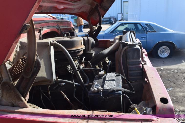 image for item E6137 1972 Chevrolet C60 flatbed dump truck