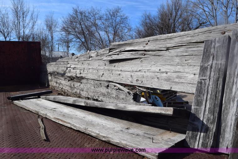 image for item E6137 1972 Chevrolet C60 flatbed dump truck