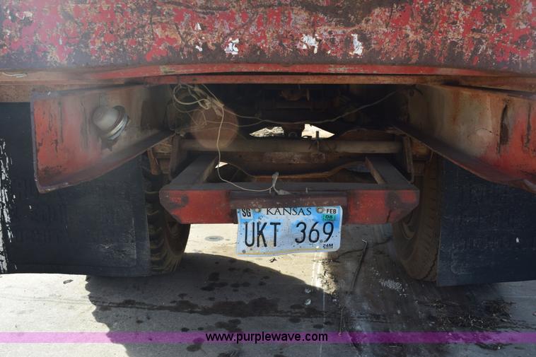 image for item E6137 1972 Chevrolet C60 flatbed dump truck