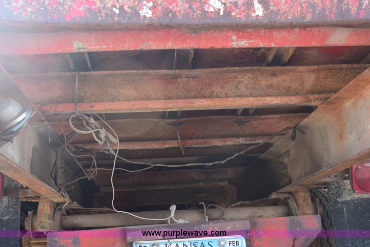 image for item E6137 1972 Chevrolet C60 flatbed dump truck