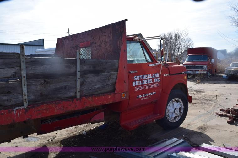 image for item E6137 1972 Chevrolet C60 flatbed dump truck